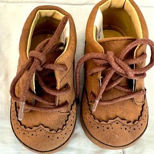 Janie and Jack baby/toddler lace up booties .. like new, worn once.